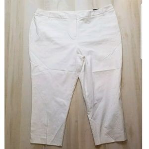 Lane Bryant Lena Curvy Fit Capri Pants